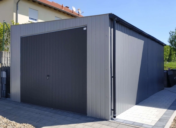 Din tablă colorată 83